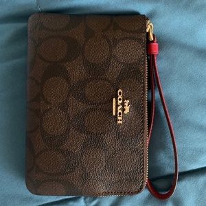 Coach wristlet wallet